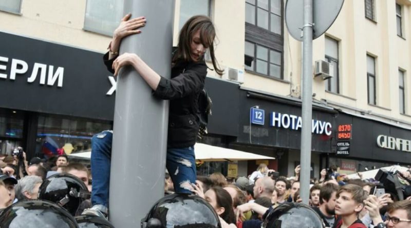 ОМОН насилует россиян! Это видео облетело все&nbsp;телеканалы