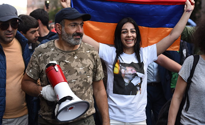 Армянскому премьеру не помог даже&nbsp;Путин