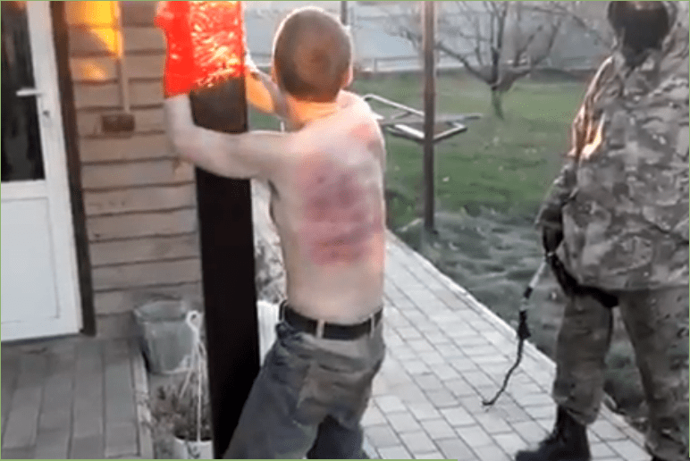 Российский наемник забивает до смерти гражданина&nbsp;Украины