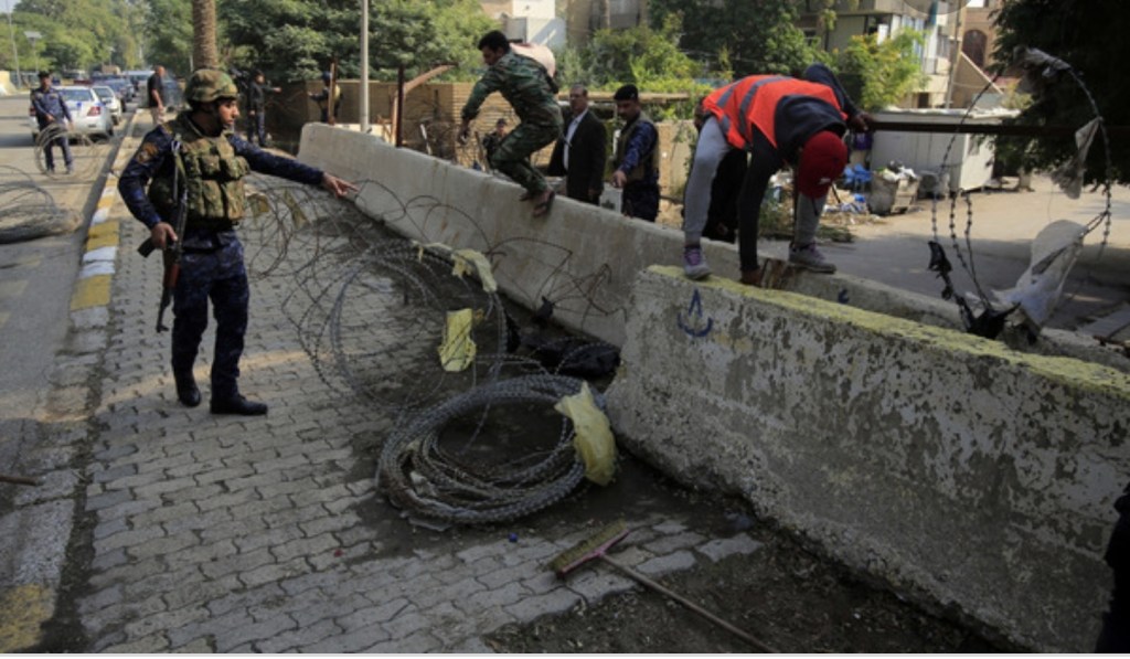 Атака на посольство США и авиабазу в Ираке 