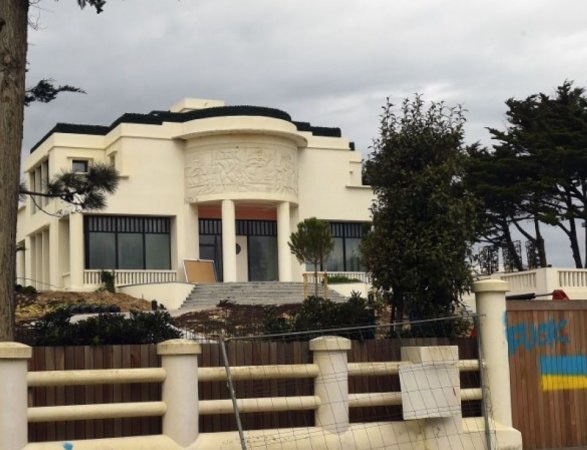 A French court has seized the villa of the former wife of Russian President Vladimir Putin, Lyudmila&nbsp;Ocheretnaya.