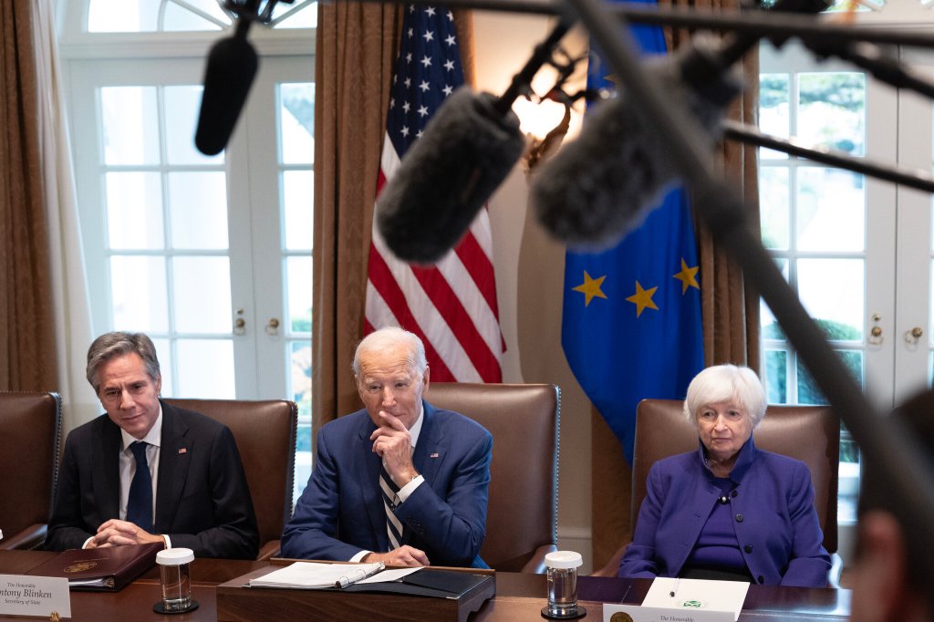 Russia’s oil sector reels from US&nbsp;sanctions